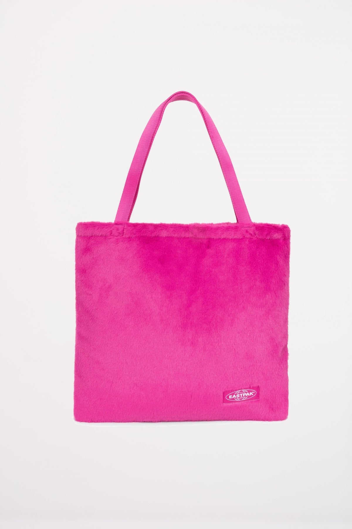 EASTPAK CHARLIE FUZZY en color ROSA (1)