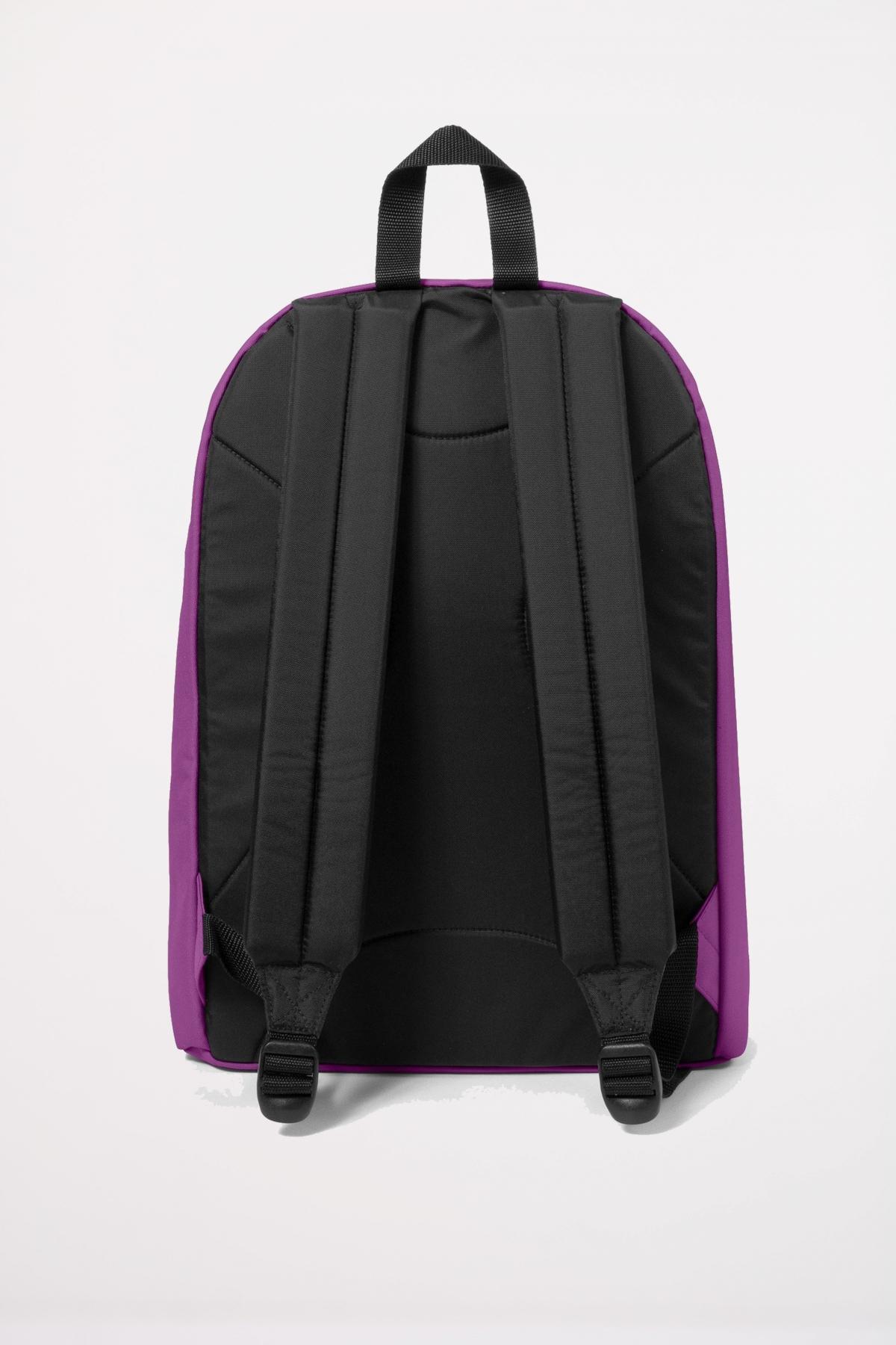 EASTPAK OUT OF OFFICE en color VIOLETA (3)