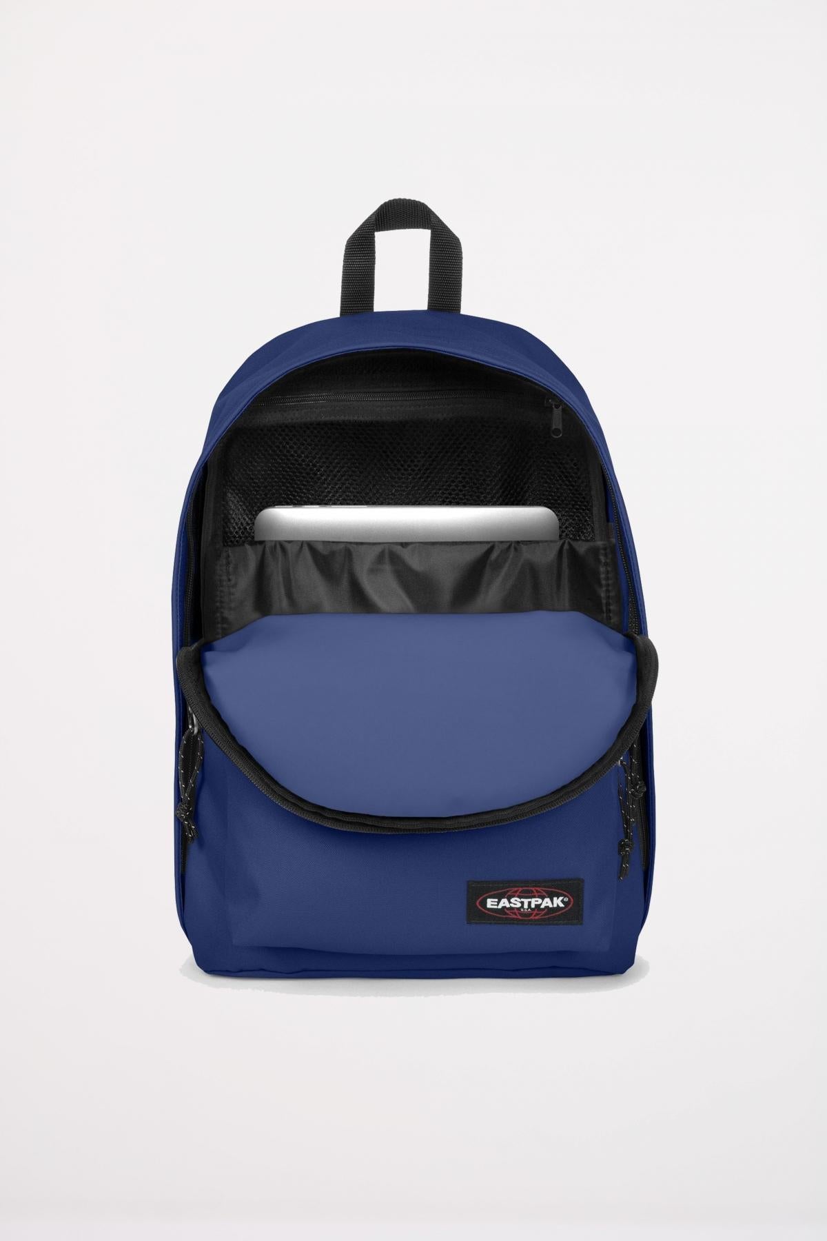 EASTPAK OUT OF OFFICE en color AZUL (3)