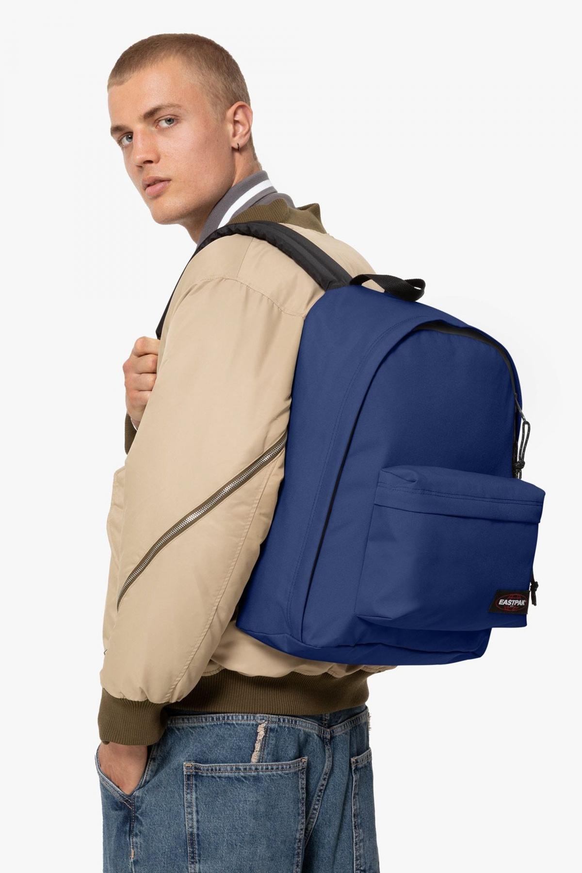 EASTPAK OUT OF OFFICE en color AZUL (4)