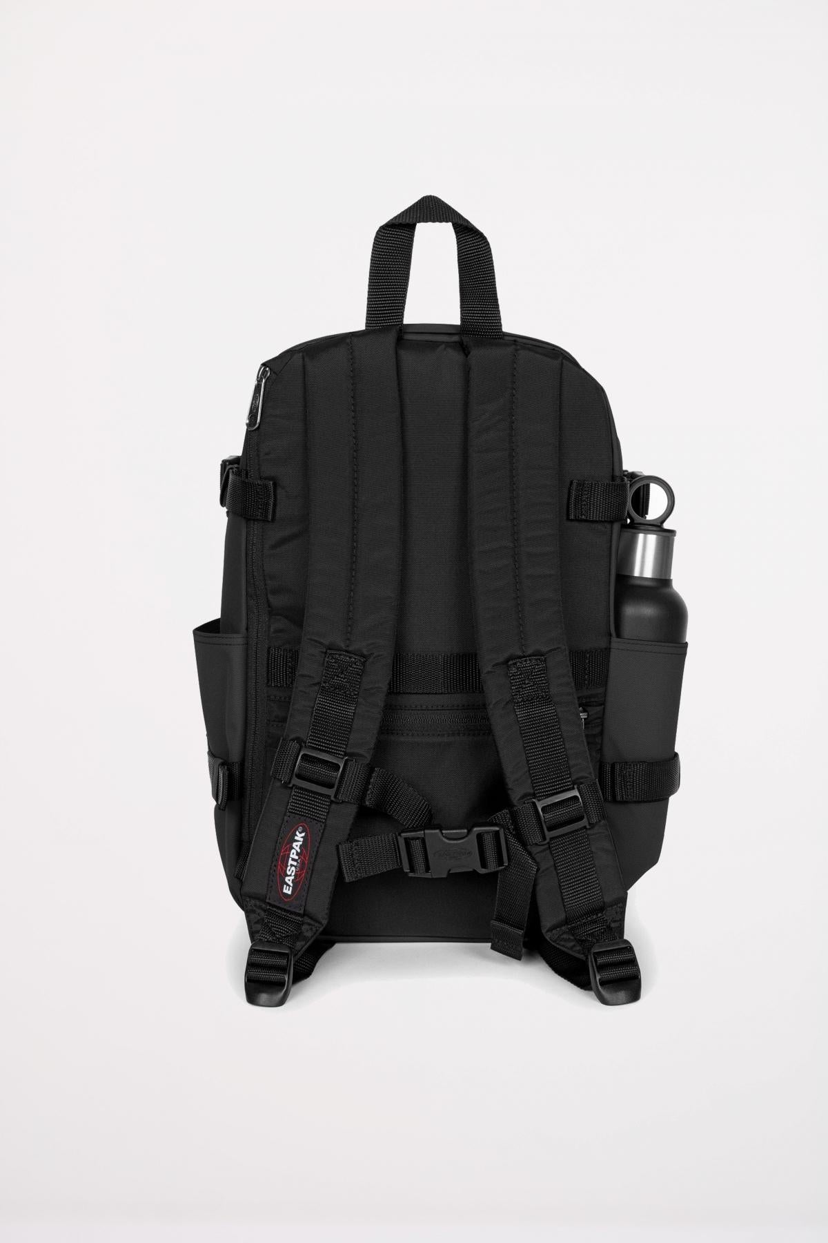EASTPAK CABIN PAK'R en color NEGRO (2)