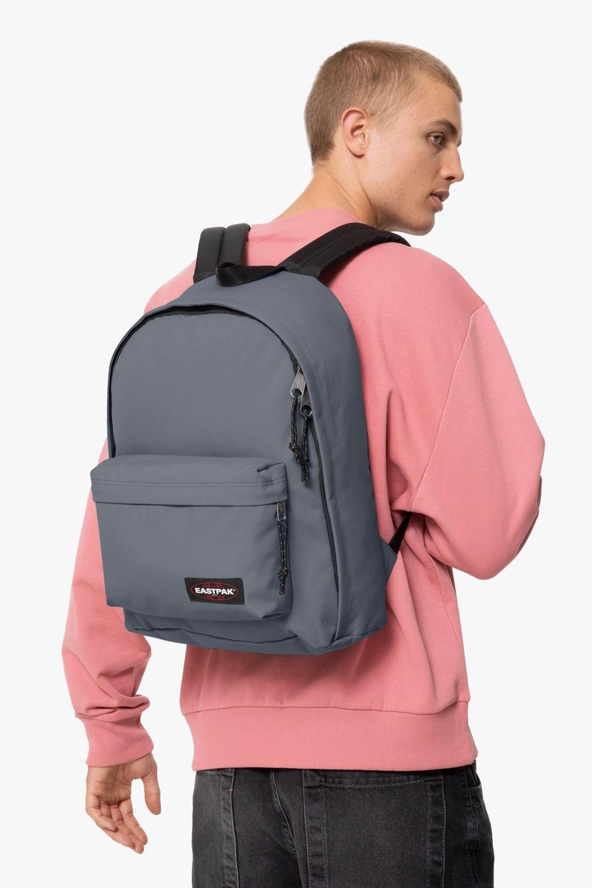 EASTPAK OUT OF OFFICE en color GRIS (4)