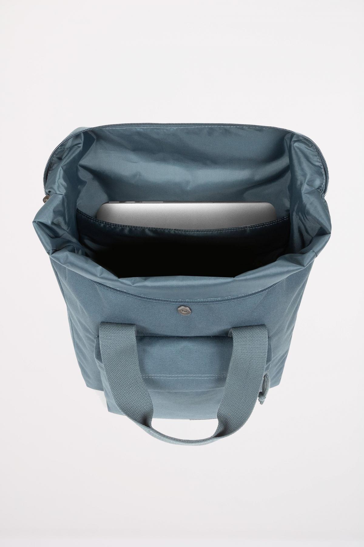 EASTPAK SHOPP'R PACK en color VERDE (2)