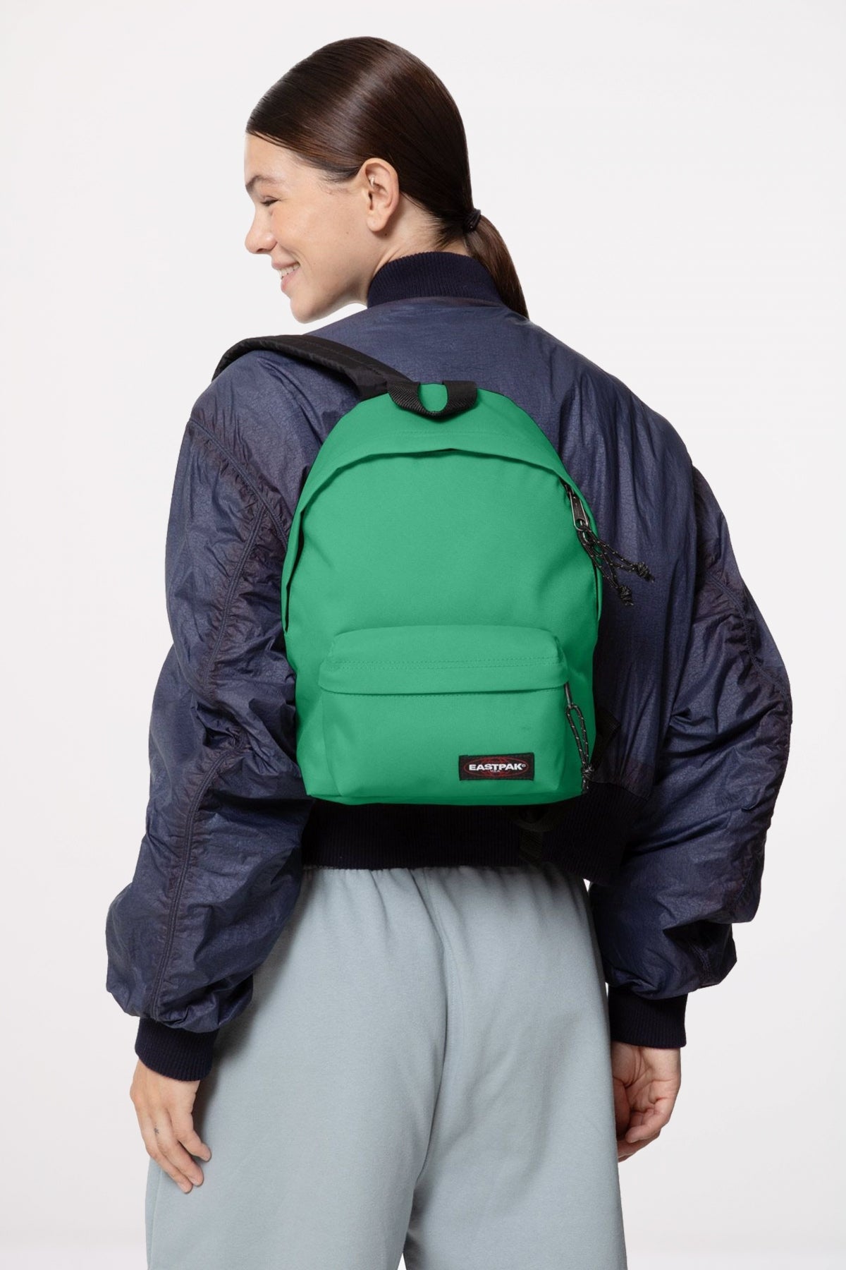 EASTPAK ORBIT en color VERDE (4)