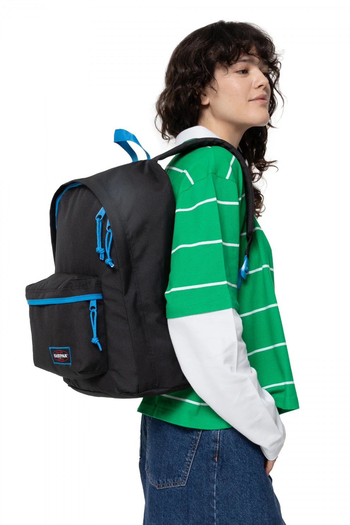 EASTPAK OUT OF OFFICE en color NEGRO (4)