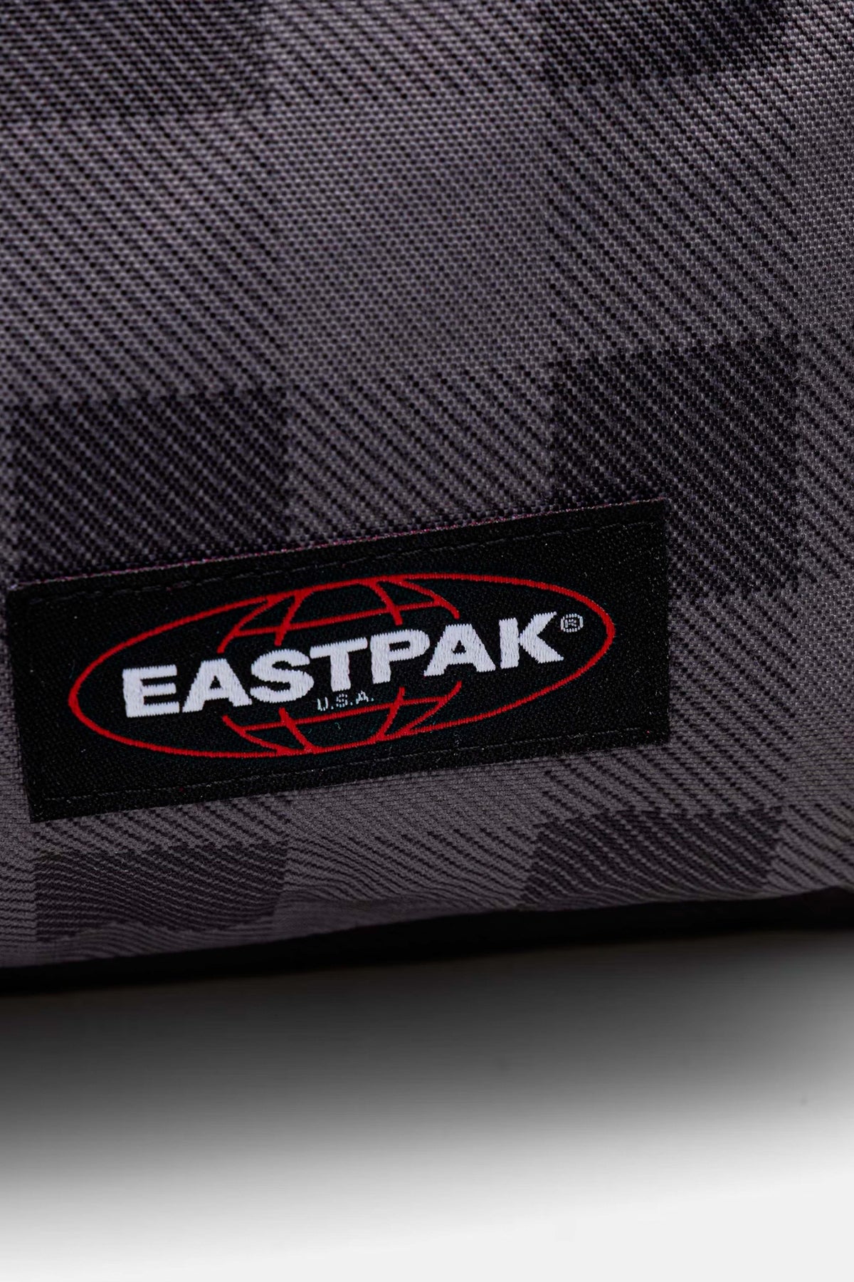 EASTPAK EKCK PADDED PAK R en color GRIS (3)