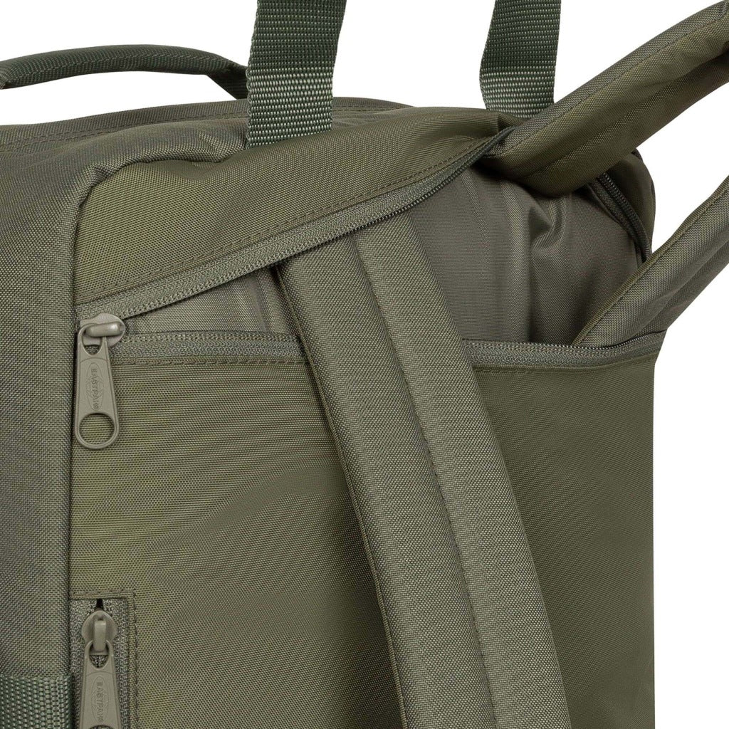 EASTPAK EKABBRY TRAVELPACK en color VERDE (8)