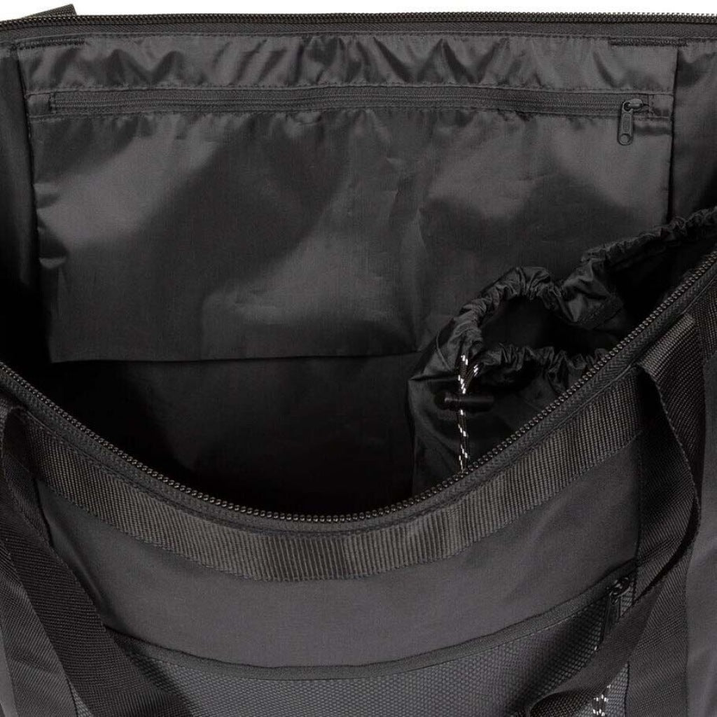 EASTPAK EKABOCZ ATHLEISURE TOTE en color NEGRO (6)