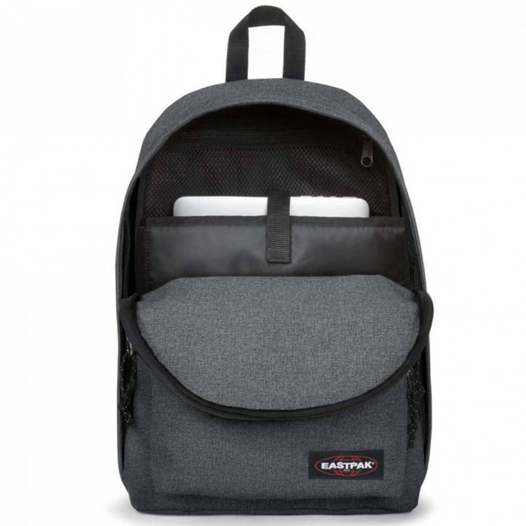EASTPAK EKH en color NEGRO (1)