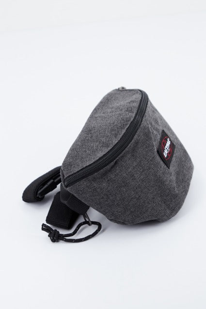 EASTPAK SPRINGER en color GRIS (1)