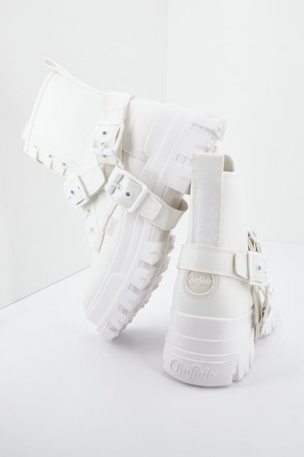 BUFFALO ASPHA BIKER LACE UP MID en color BLANCO (3)