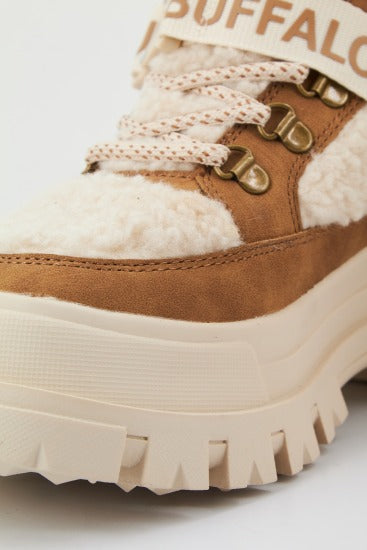 BUFFALO ASPHA COM MID WARM en color BEIS (4)