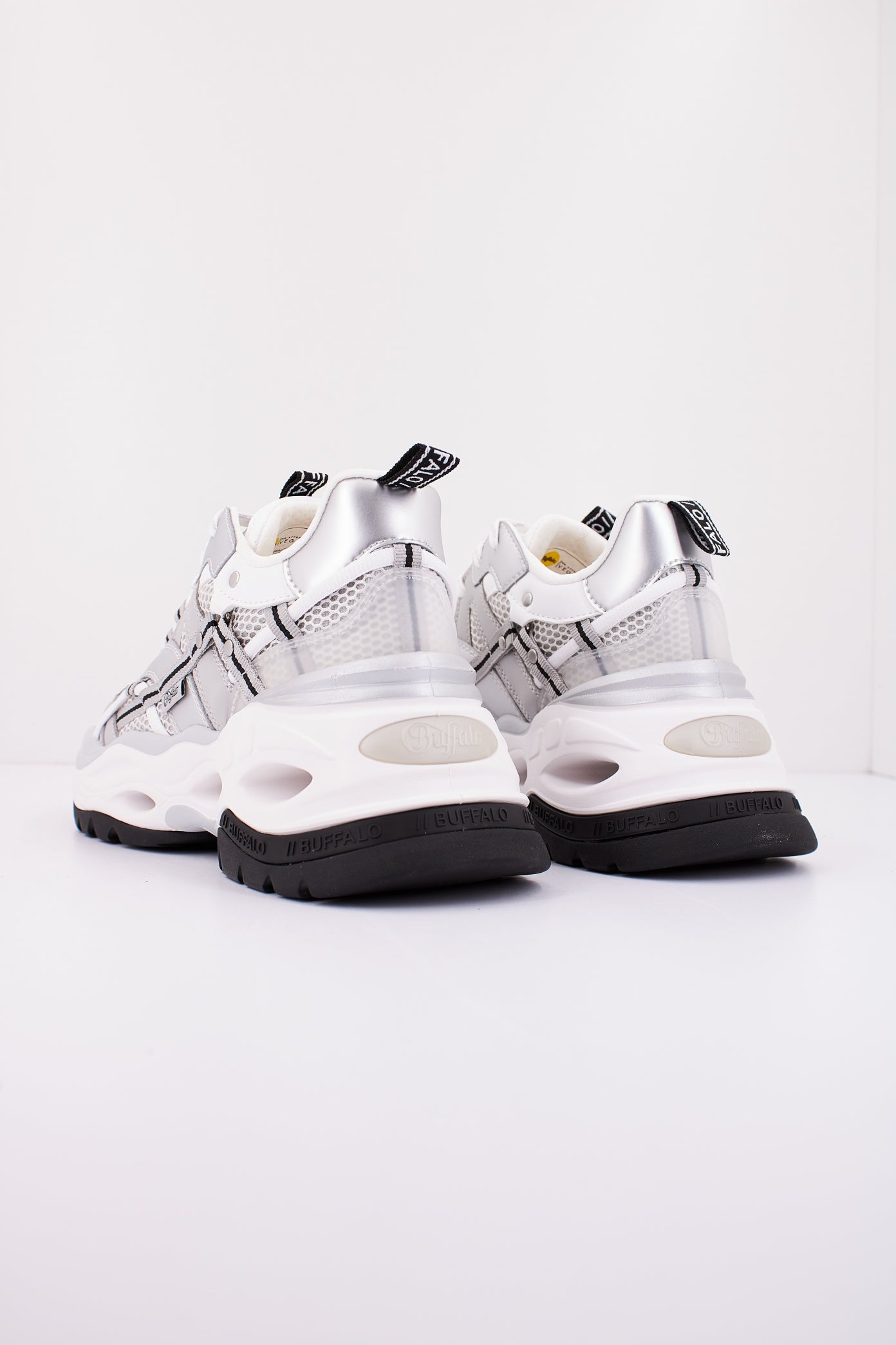 BUFFALO TRIPLET HOLLOW en color PLATA (3)