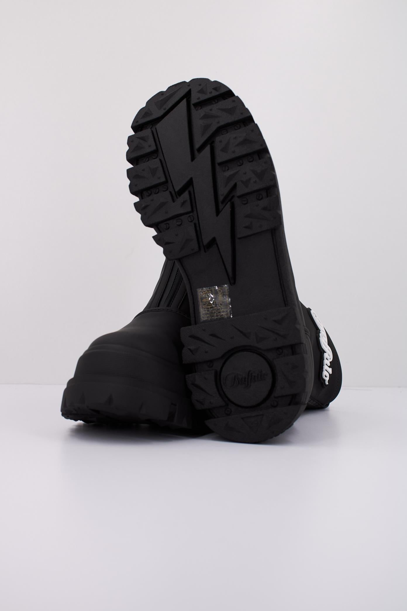 BUFFALO ASPHA RAIN ZIP en color NEGRO (5)
