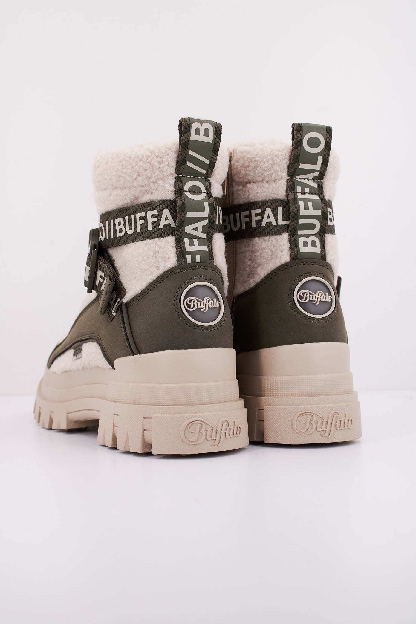 BUFFALO ASPHA COM WARM en color VERDE (4)