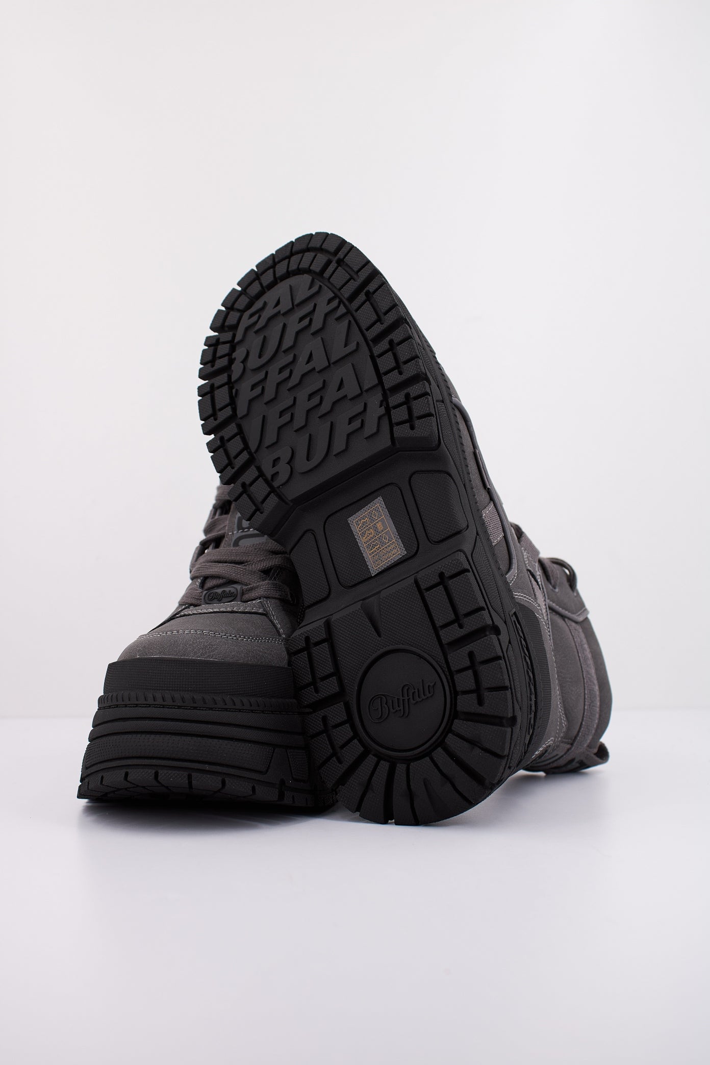 BUFFALO FUSION HYB MID en color GRIS (5)