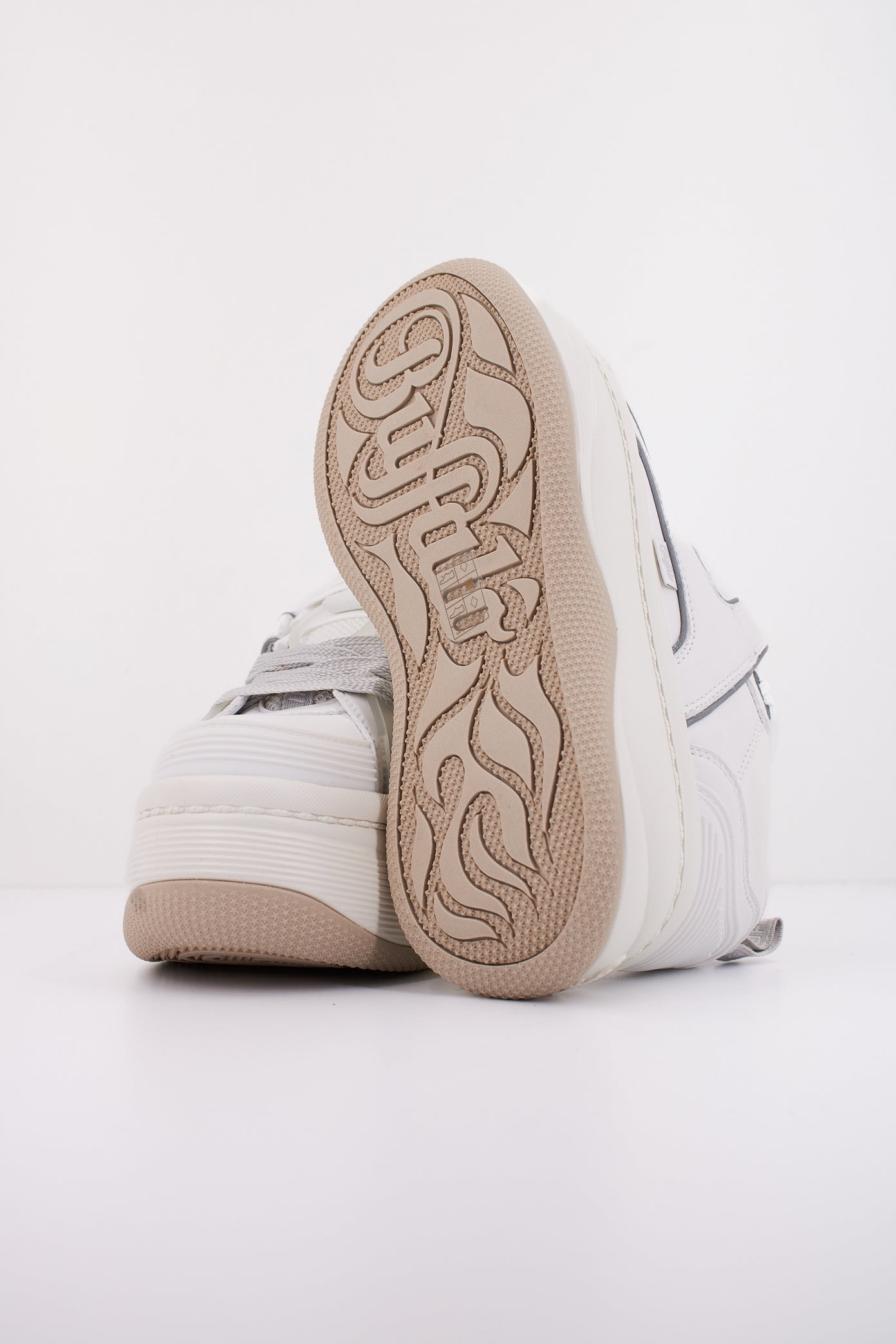 BUFFALO ORCUS SK en color BLANCO (5)