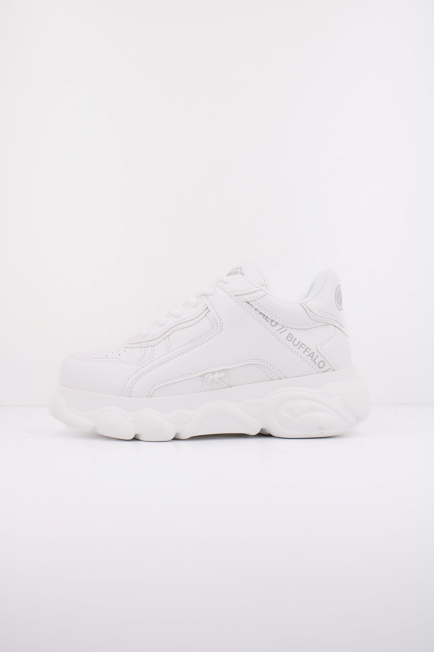 BUFFALO CLD ECHO en color BLANCO (1)