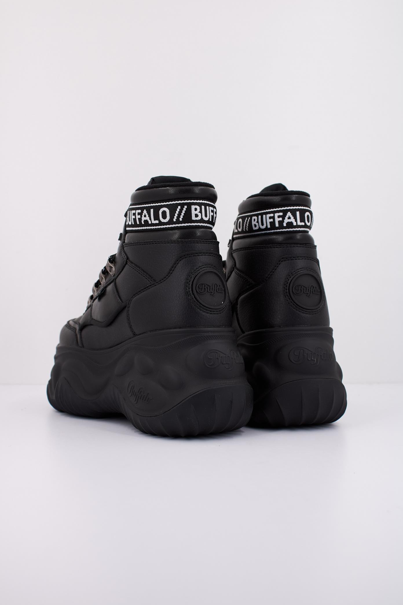 BUFFALO BLADER HIKING en color NEGRO (4)