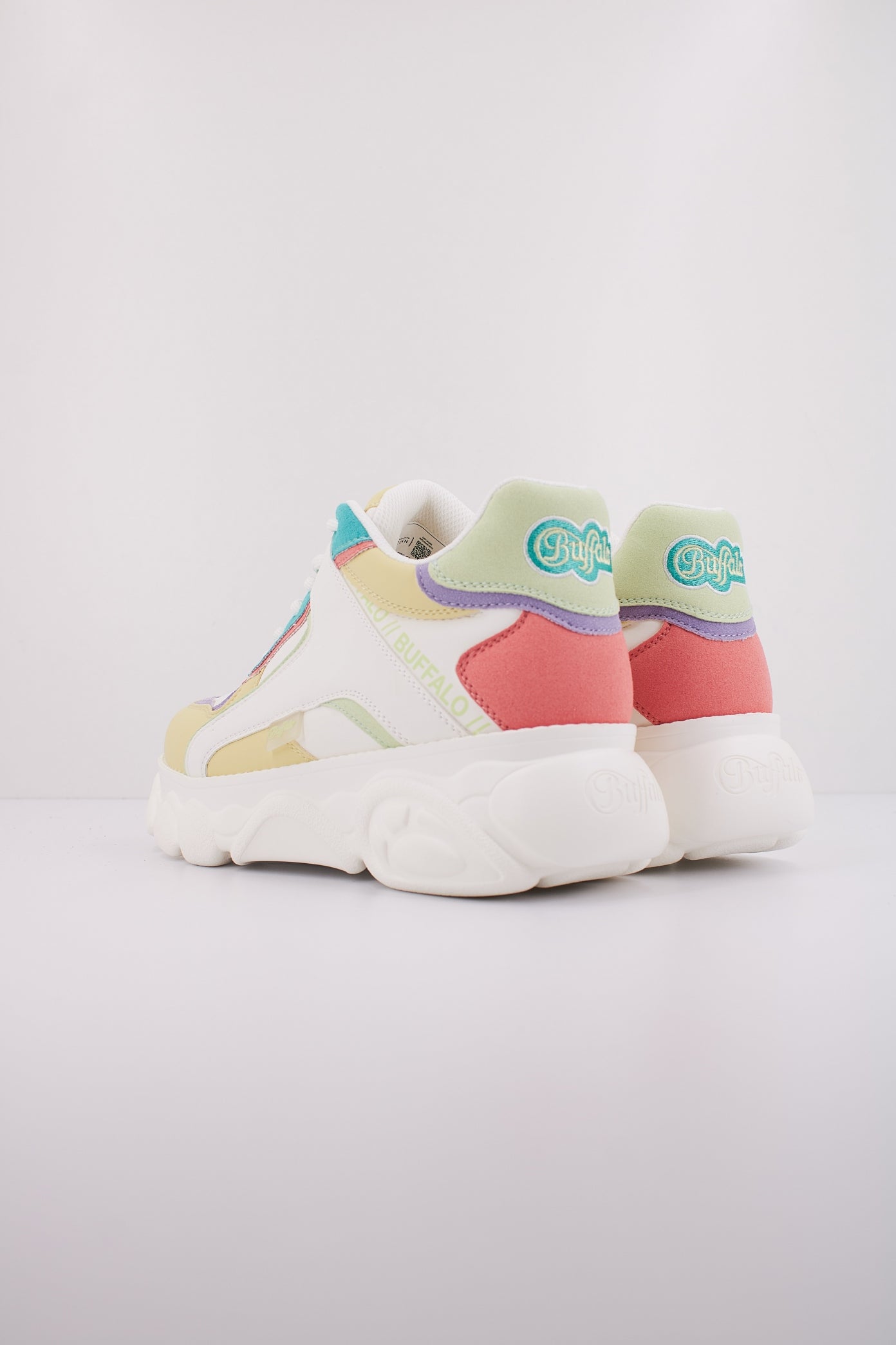 BUFFALO CLD ECHO en color BLANCO (4)