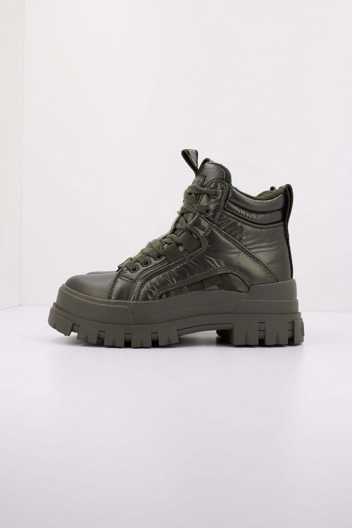 BUFFALO ASPHA NC MID en color VERDE (1)
