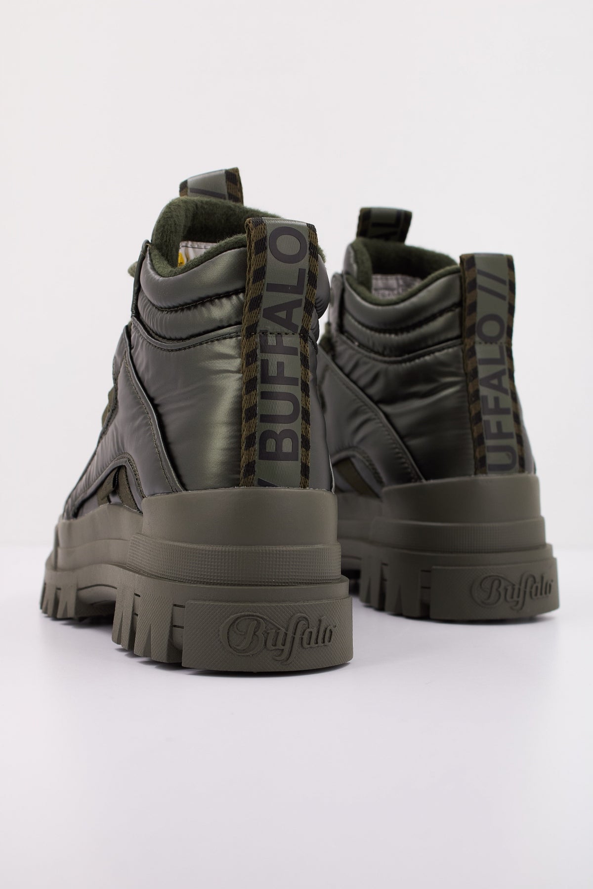 BUFFALO ASPHA NC MID en color VERDE (4)