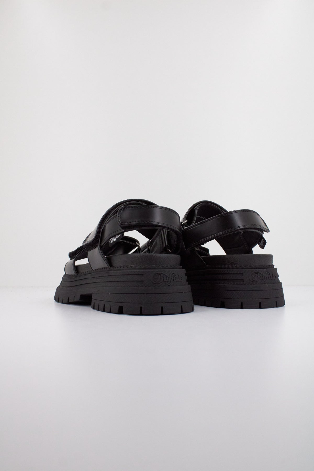 BUFFALO LENNOX SND en color NEGRO (4)