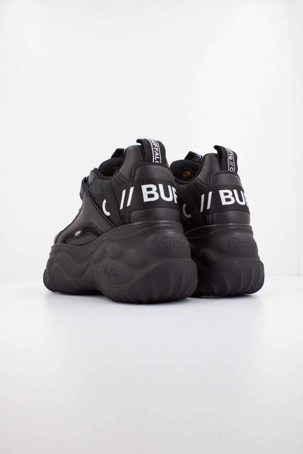 BUFFALO BLADER MATCHA en color NEGRO (4)