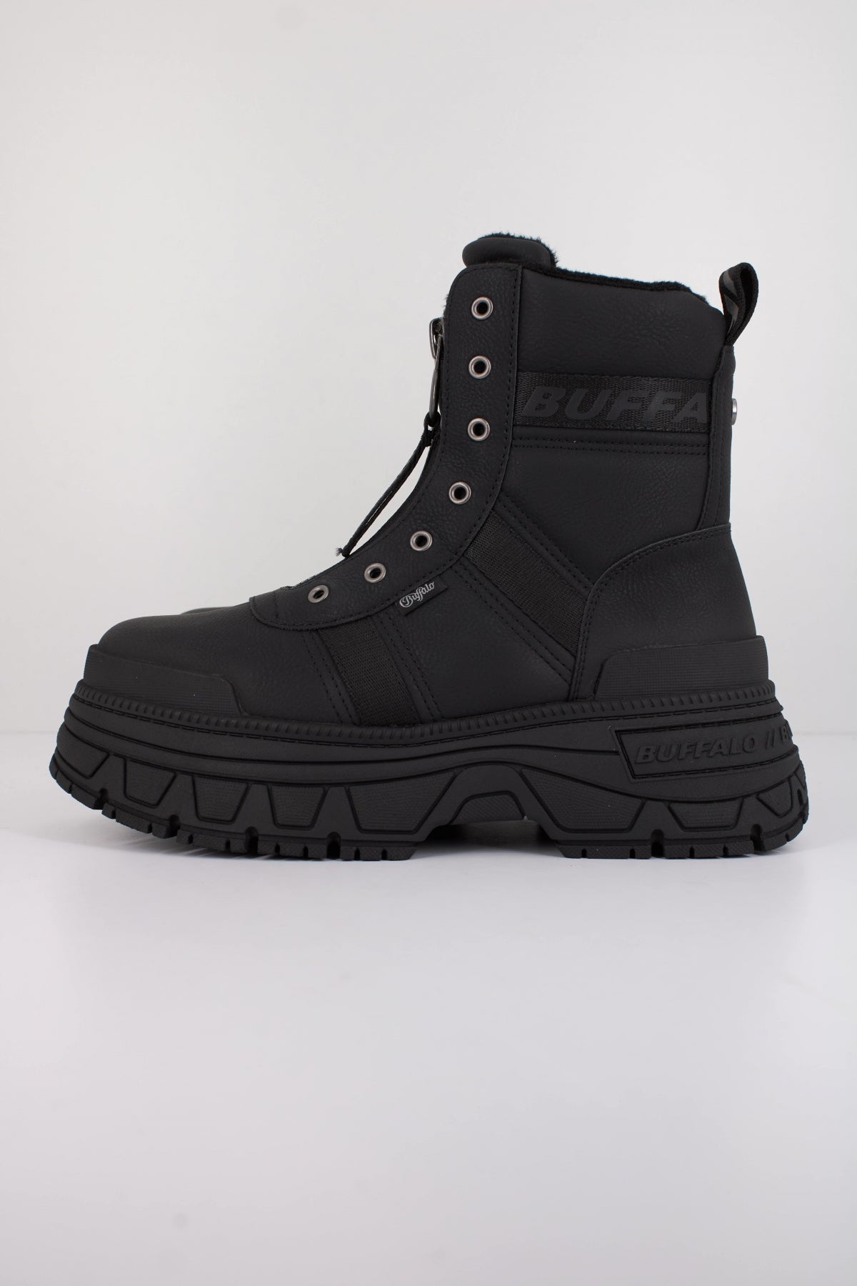 BUFFALO FUSION FRONT ZIP VEGA en color NEGRO (1)
