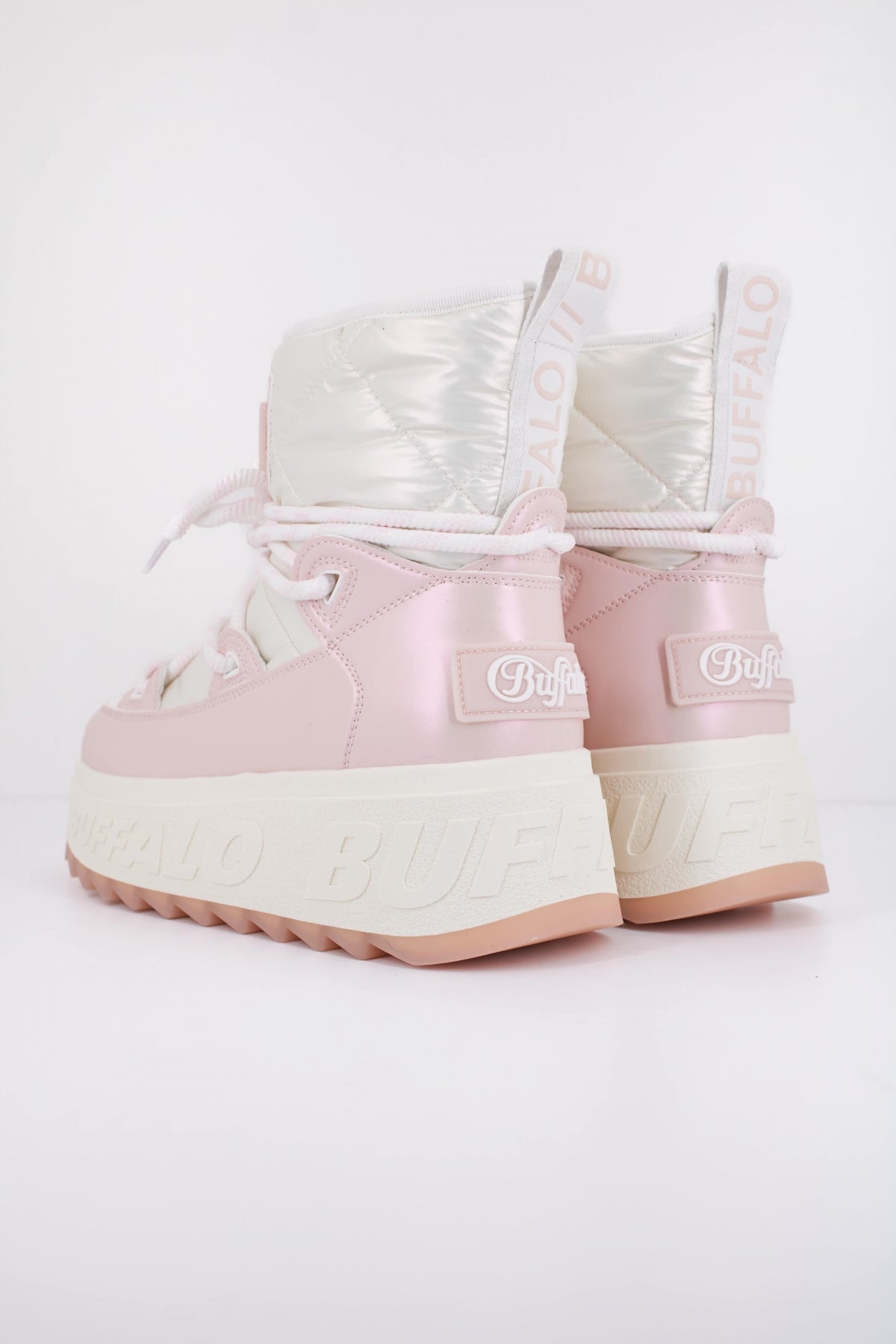 BUFFALO ELIZA SNOW BOOT VEGAN en color ROSA (4)