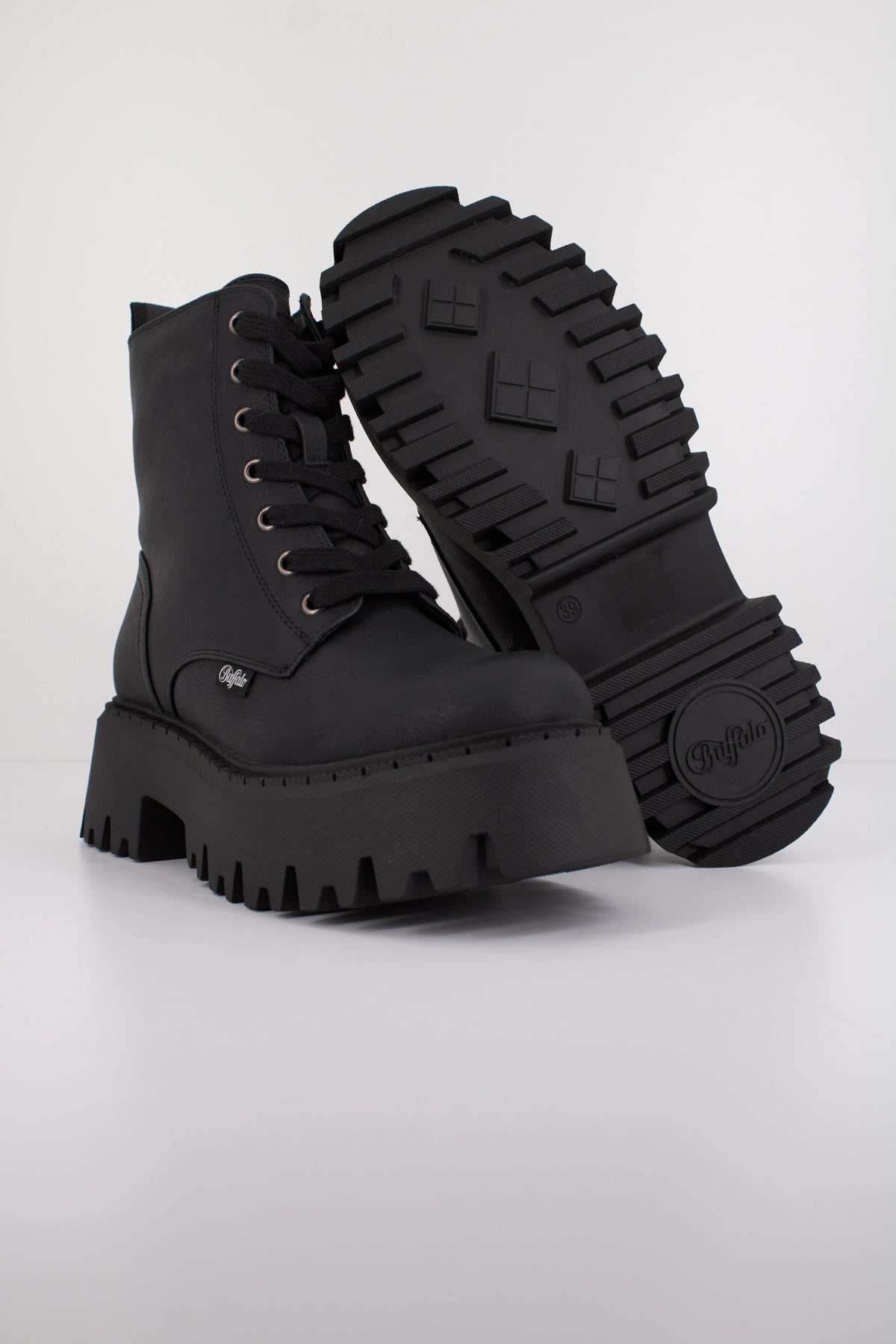BUFFALO ASPEN LACE UP WARM VE en color NEGRO (4)