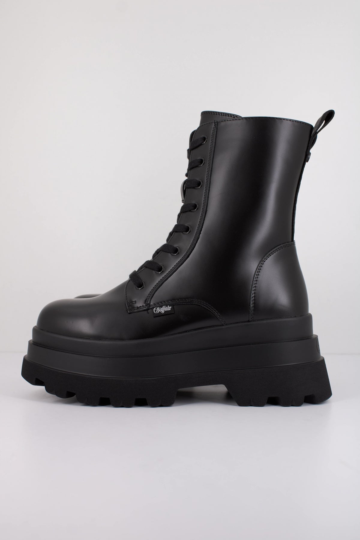 BUFFALO JUPITER LACE UP MID en color NEGRO (1)