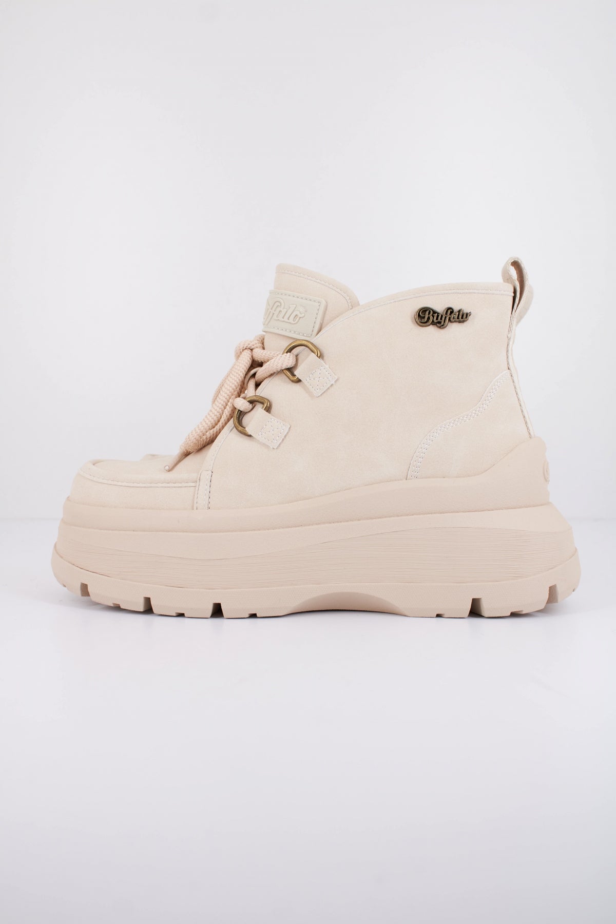 BUFFALO OLYMPIA CHUKKA WARM en color BEIS (1)