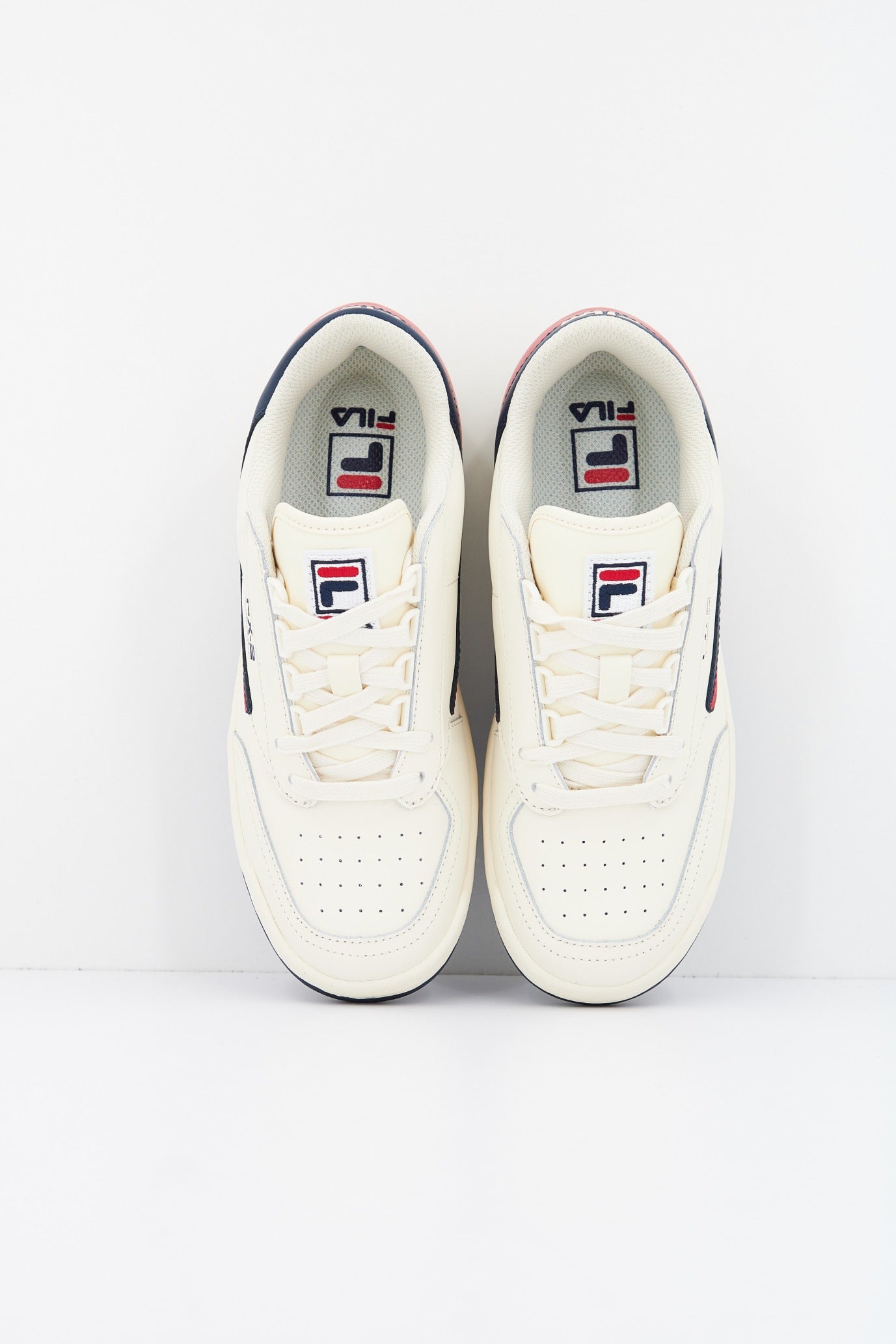 FILA TENNIS ' WMN en color BEIS (2)