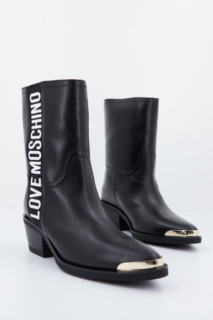 LOVE MOSCHINO JAGBJA en color NEGRO (2)