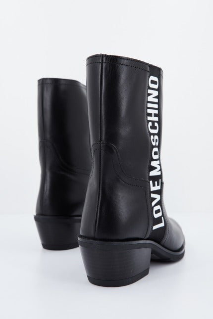 LOVE MOSCHINO JAGBJA en color NEGRO (3)