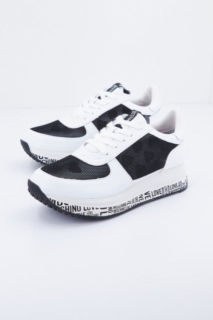 LOVE MOSCHINO SNEAKERD.RUN en color BLANCO (1)