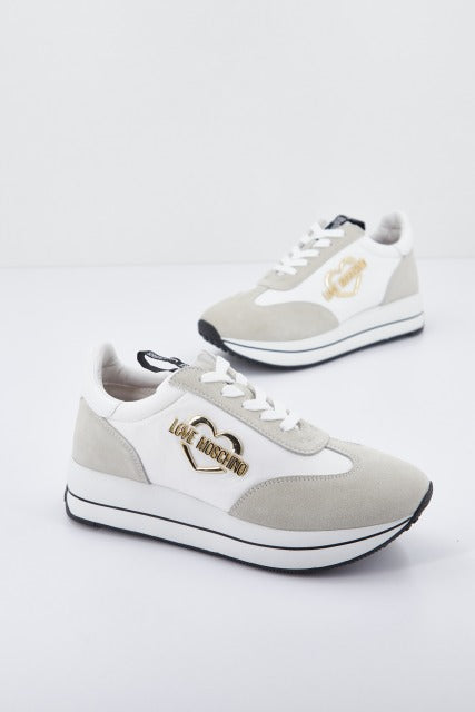 LOVE MOSCHINO JAGF en color BLANCO (1)