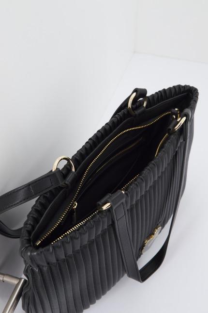LOVE MOSCHINO JCPPG en color NEGRO (4)