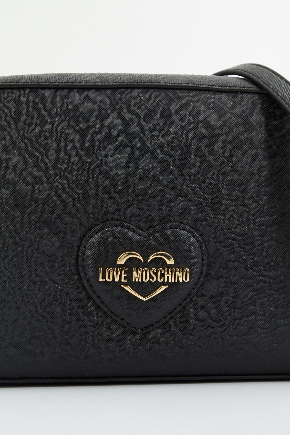 LOVE MOSCHINO SAFFIANO en color NEGRO (4)