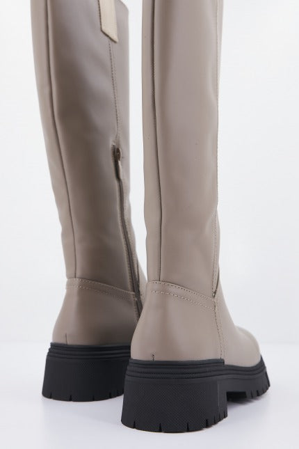 EMMSHU en color MARRON CLARO (3)