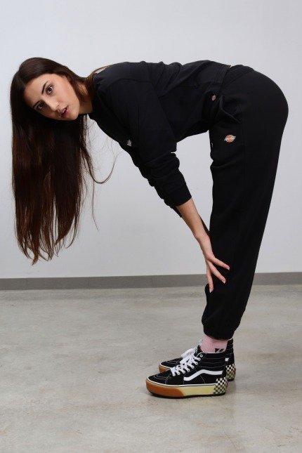 DICKIES MAPLETON SWEATPANT WOM en color NEGRO (2)