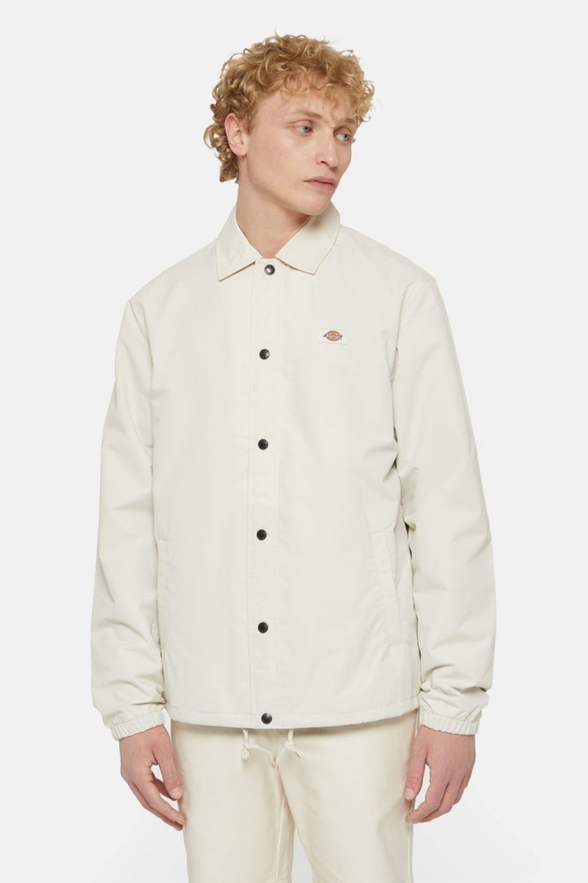 DICKIES OAKPORT COACH JACKET W en color BEIS (1)