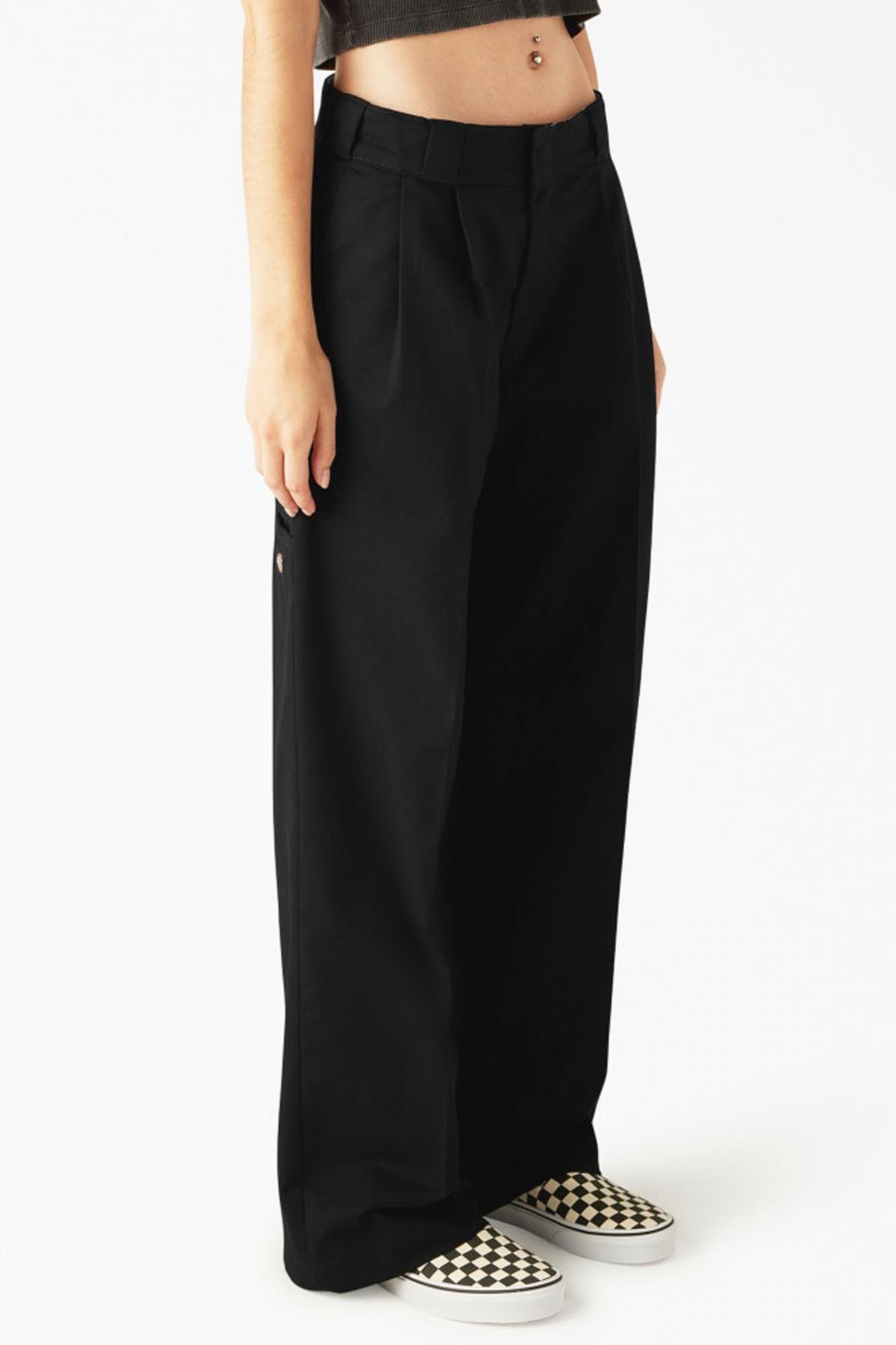 DICKIES PLEATED MULTI POCKET W en color NEGRO (4)