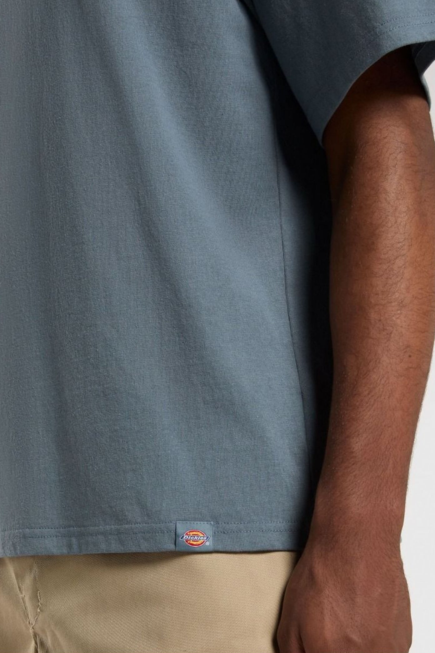 DICKIES LEWISTOWN EMBRO TEE en color AZUL (3)