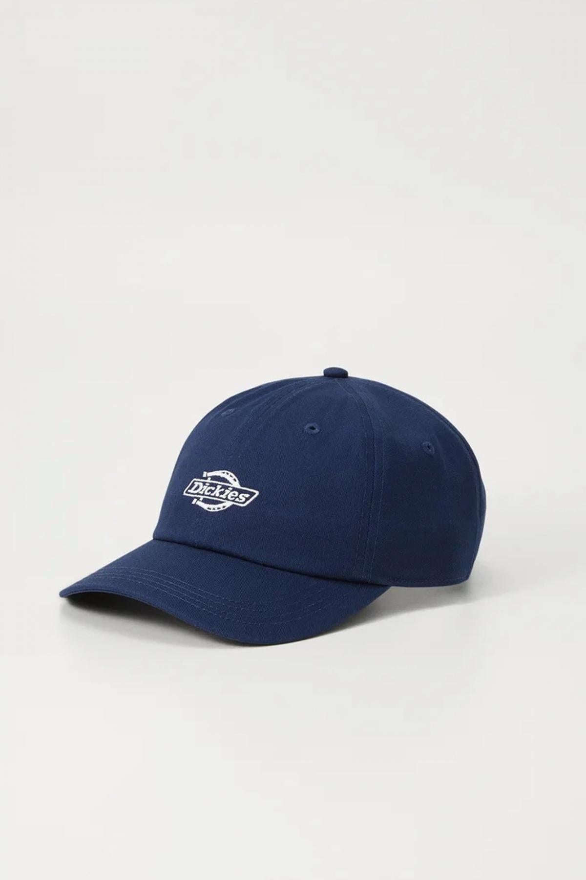 DICKIES ESSENTIAL DAD CAP NAVY en color AZUL (1)