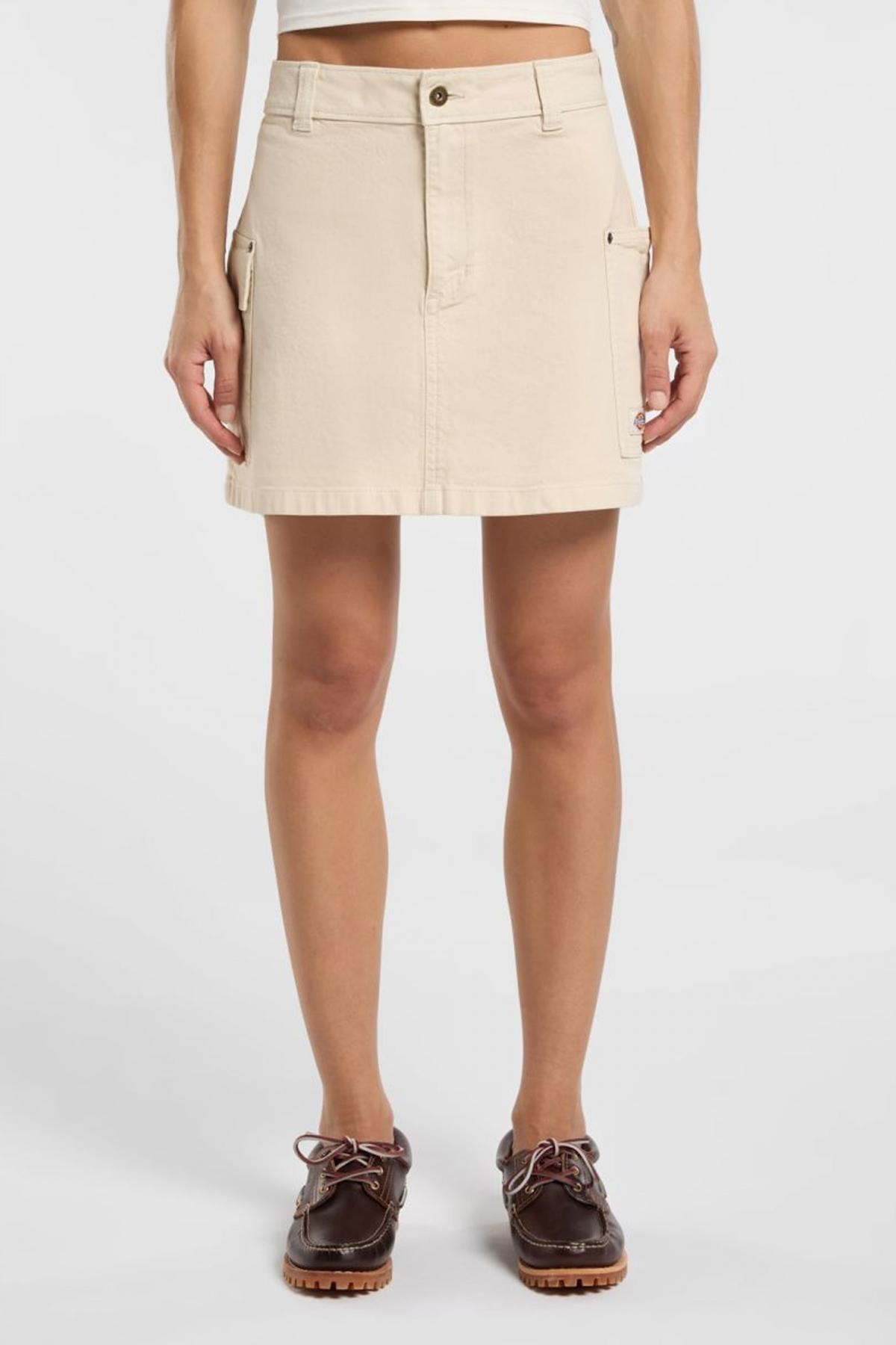 DICKIES RIVER RANCH MINI SKIRT en color BLANCO (1)