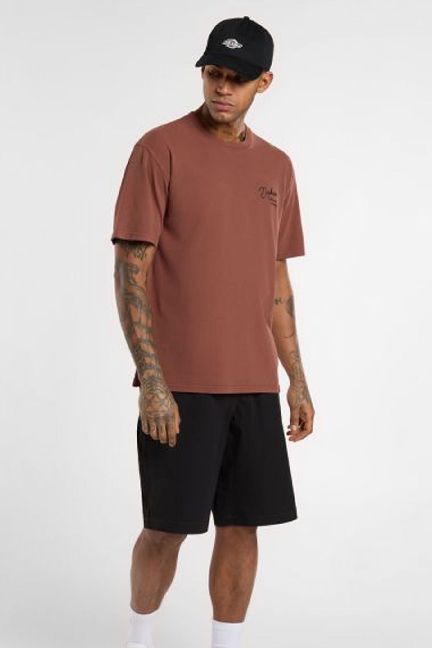 DICKIES DKAZWK ROPE CHEST LOGO SS TEE en color MARRON (1)