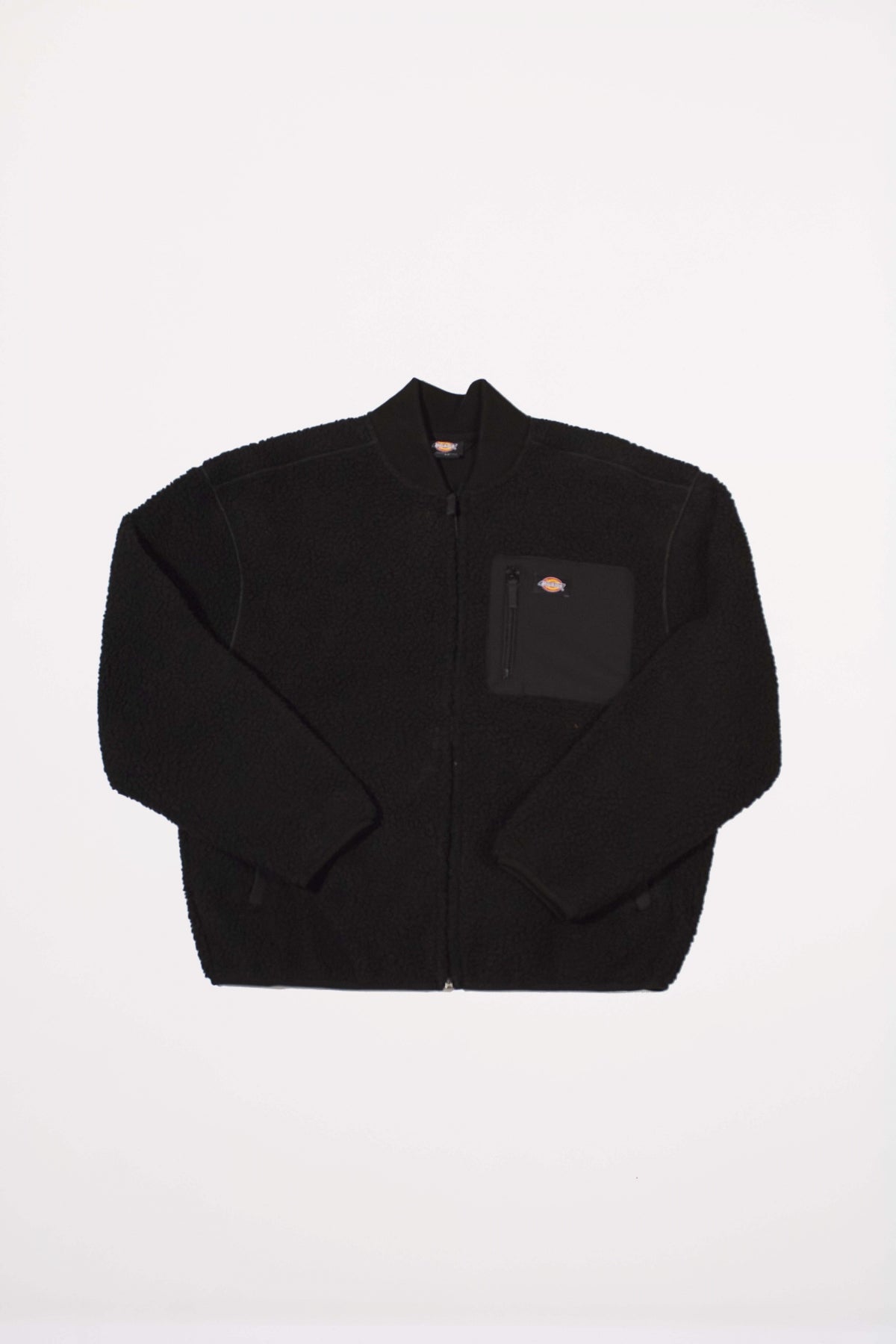 DICKIES CENTRAL SHERPA en color NEGRO (1)