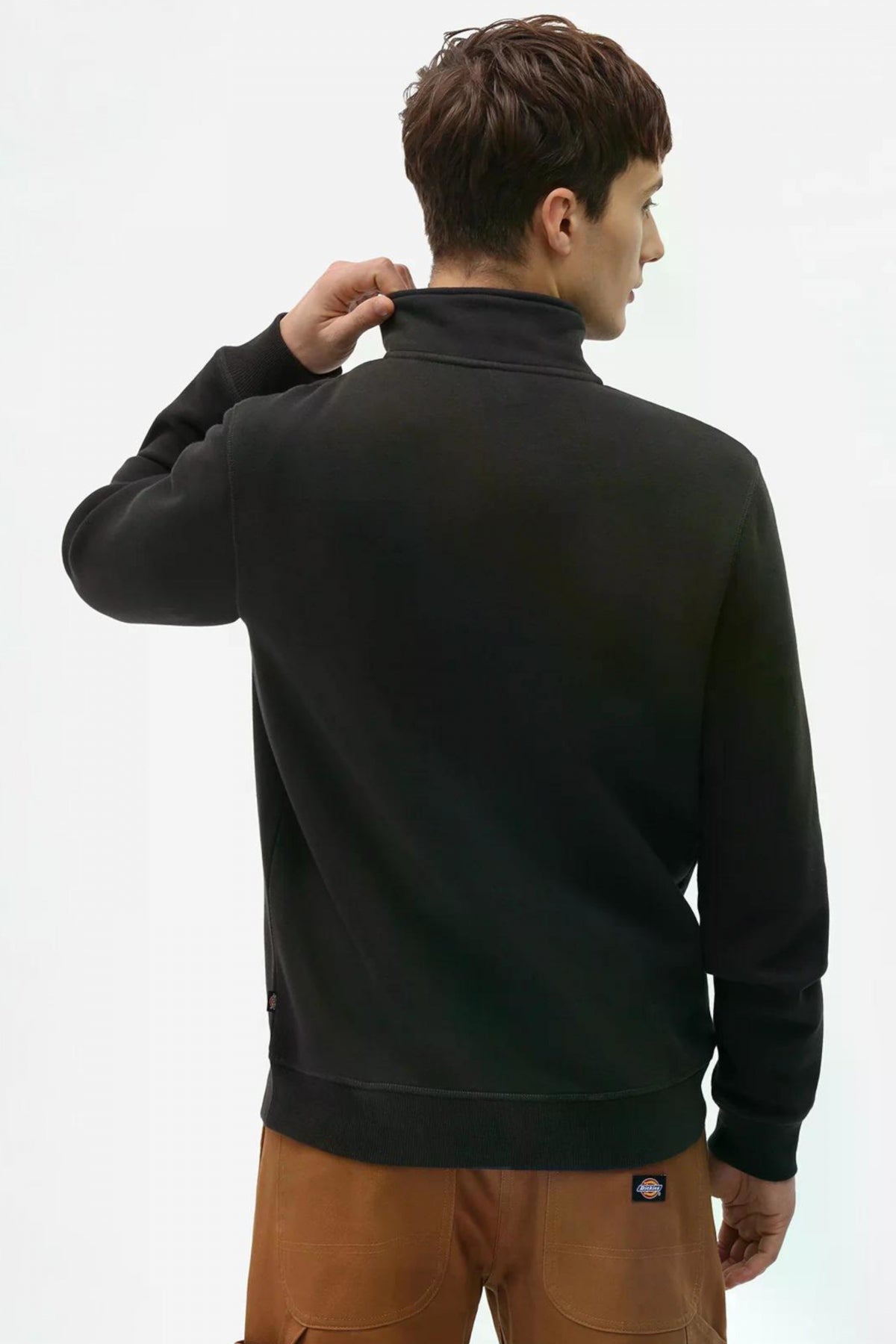 DICKIES OAKPORT QUARTER en color NEGRO (2)
